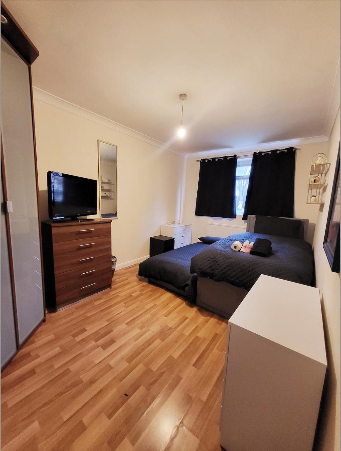 Huge And Affordable 3 Bedroom Flat In Hammersmith For 7 People With Welcome Breakfast London Eksteriør bilde