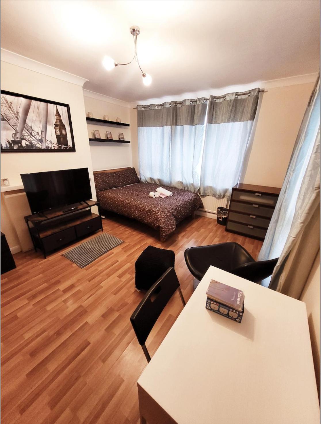 Huge And Affordable 3 Bedroom Flat In Hammersmith For 7 People With Welcome Breakfast London Eksteriør bilde