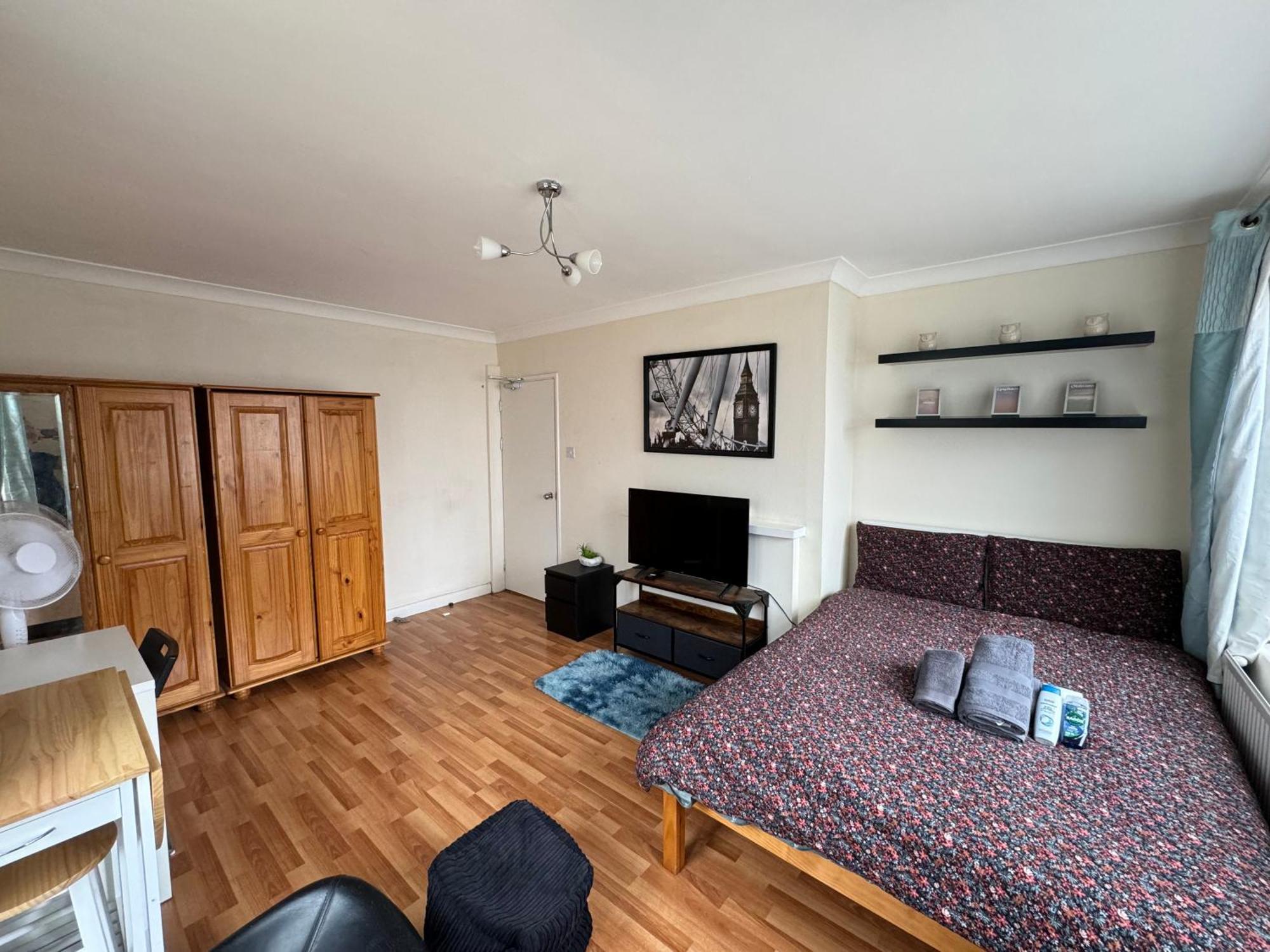 Huge And Affordable 3 Bedroom Flat In Hammersmith For 7 People With Welcome Breakfast London Eksteriør bilde